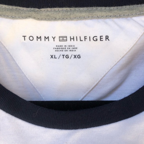 Vintage Tommy Hilfiger Tee - Picture 3 of 5